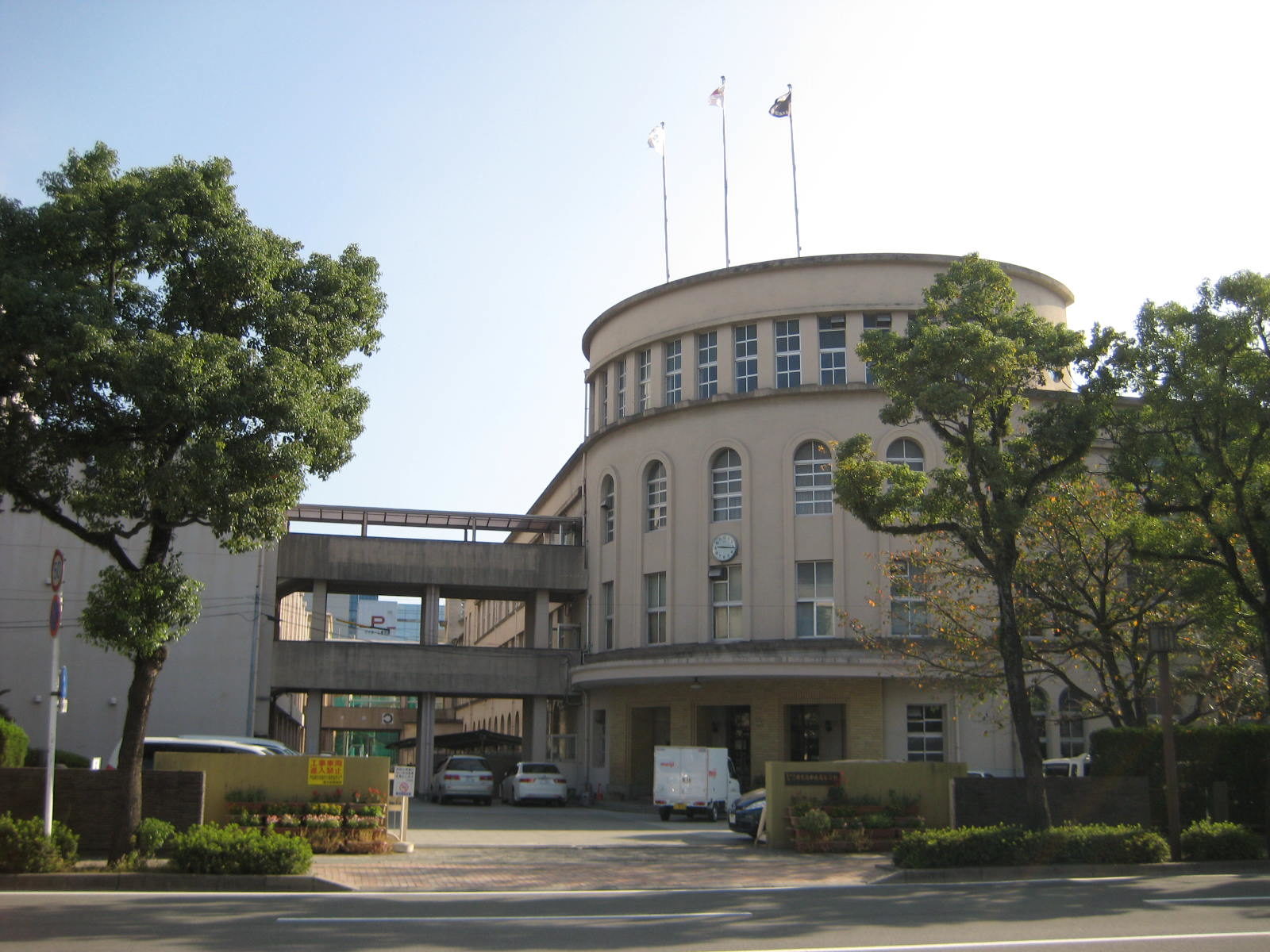 鹿児島県立中央高等学校（旧一高女）