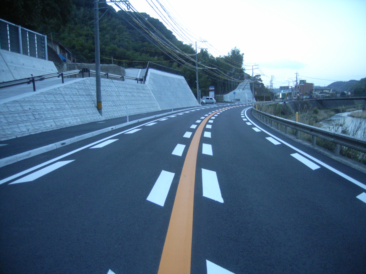 国道3号飯山地区1工区  歩道整備工事