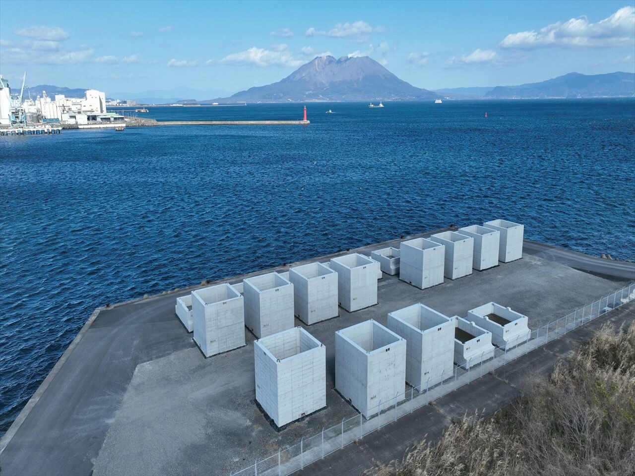 令和６年度鹿児島港（鴨池中央港区）臨港道路本体ブロック製作工事（第３次）