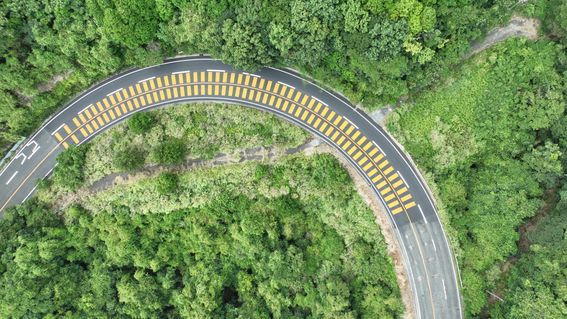道路補修（交付金・補正）（舗装）工事（花尾Ｒ７－２工区）